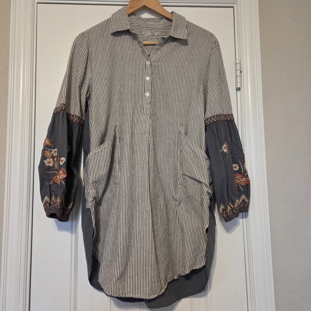 Anthropologie Kyla Seo Caite Deja Floral Embroidered Tunic Striped Top - Picture 2 of 16